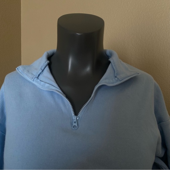 blue sweater - Picture 3 of 9